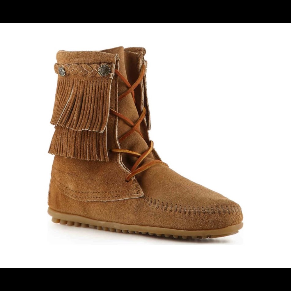 Lace up moccasin